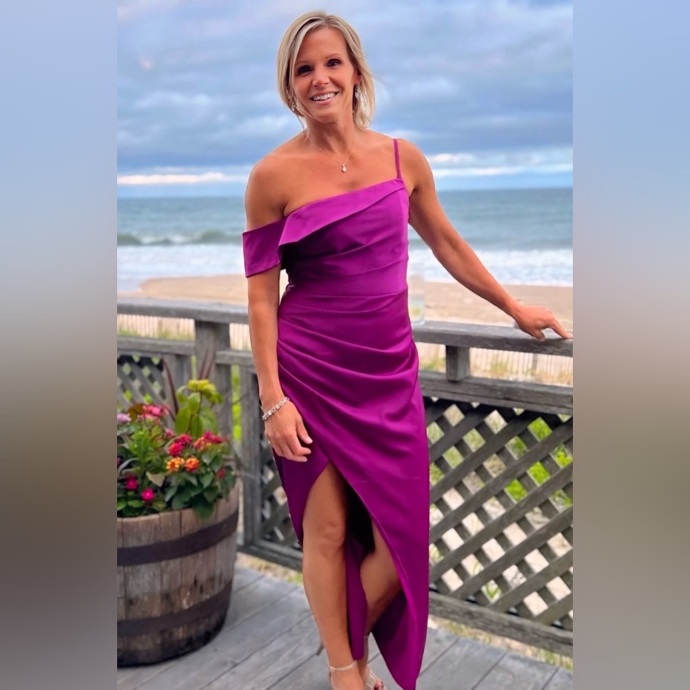 NWT Lulus Showing Off a Little Magenta Asymmetrical Tulip Midi Dress | Medium - Picture 3 of 10